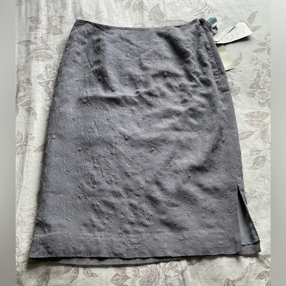 NWT Vintage Deadstock 100% Silk Gray Floral Beaded Mini Slip Skirt 10 Fairy 90s - Picture 1 of 10
